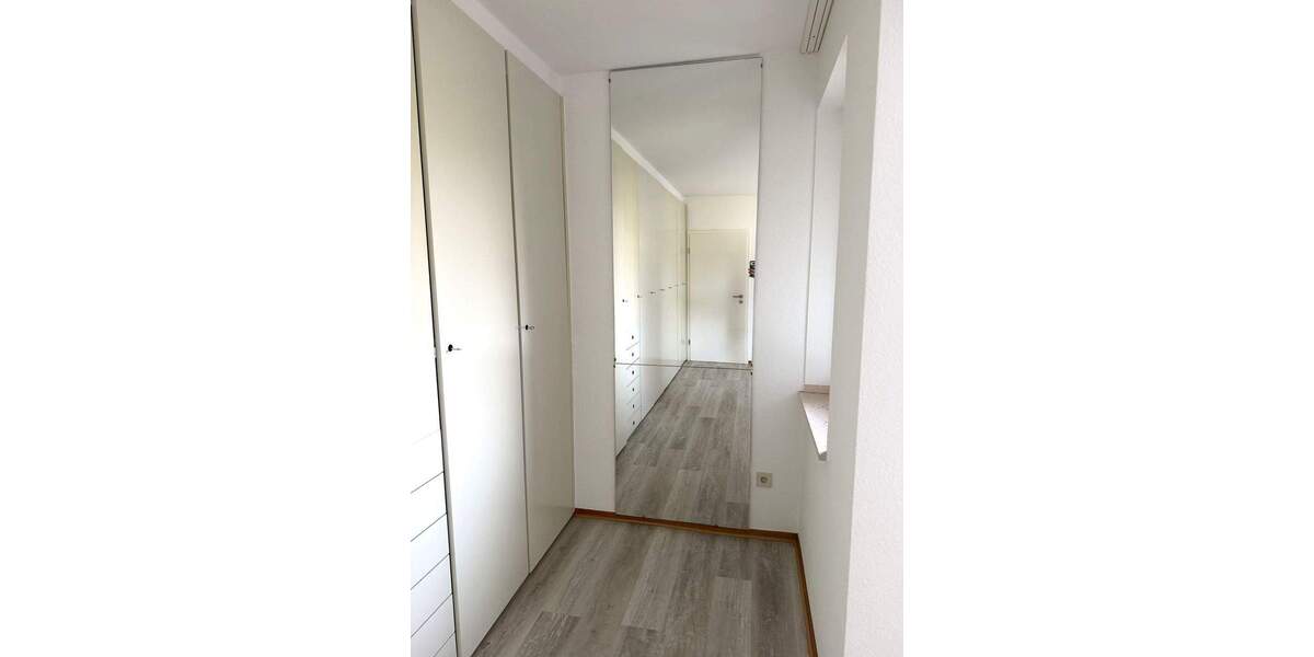 Etagenwohnung Düsseldorf Düsseltal - 2 Zimmer, 74 m&sup2;, 875&euro; | Angebot:25999587