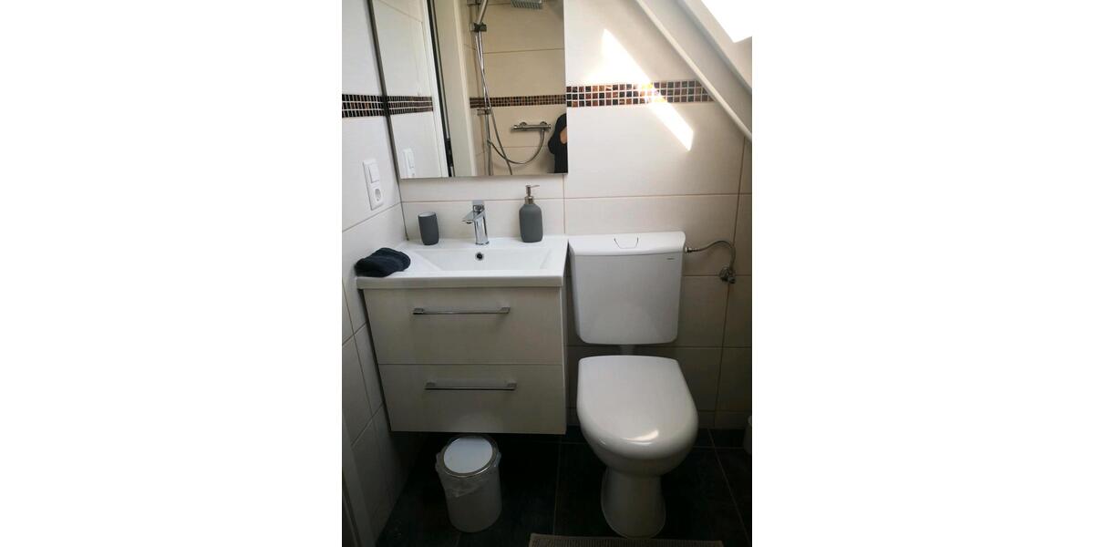 Einfamilienhaus Hilden - 5 Zimmer, 90 m&sup2;, 3.300&euro; | Angebot:25852142