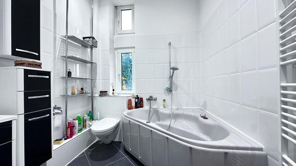 Doppelhaushälfte Solingen Mitte - 9 Zimmer, 210 m&sup2;, 340.000&euro; | Angebot:25832753