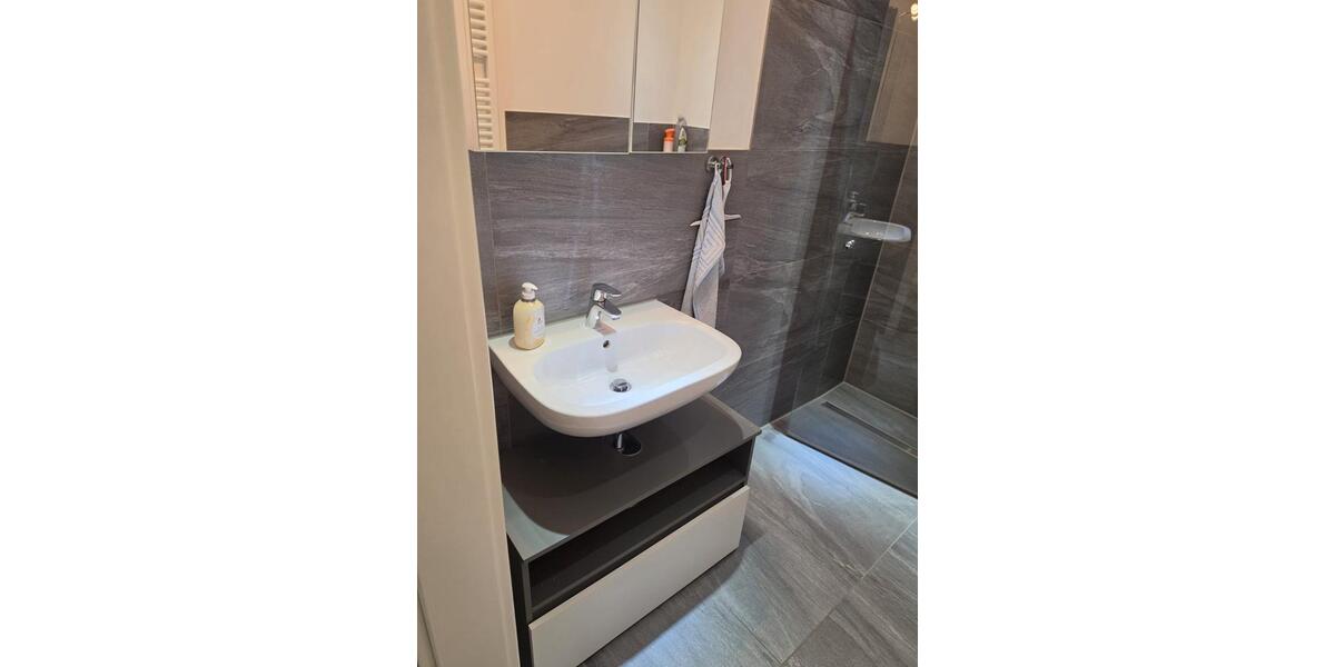 Etagenwohnung Essen Stadtbezirk VIII - 1 Zimmer, 40 m&sup2;, 480&euro; | Angebot:26629581