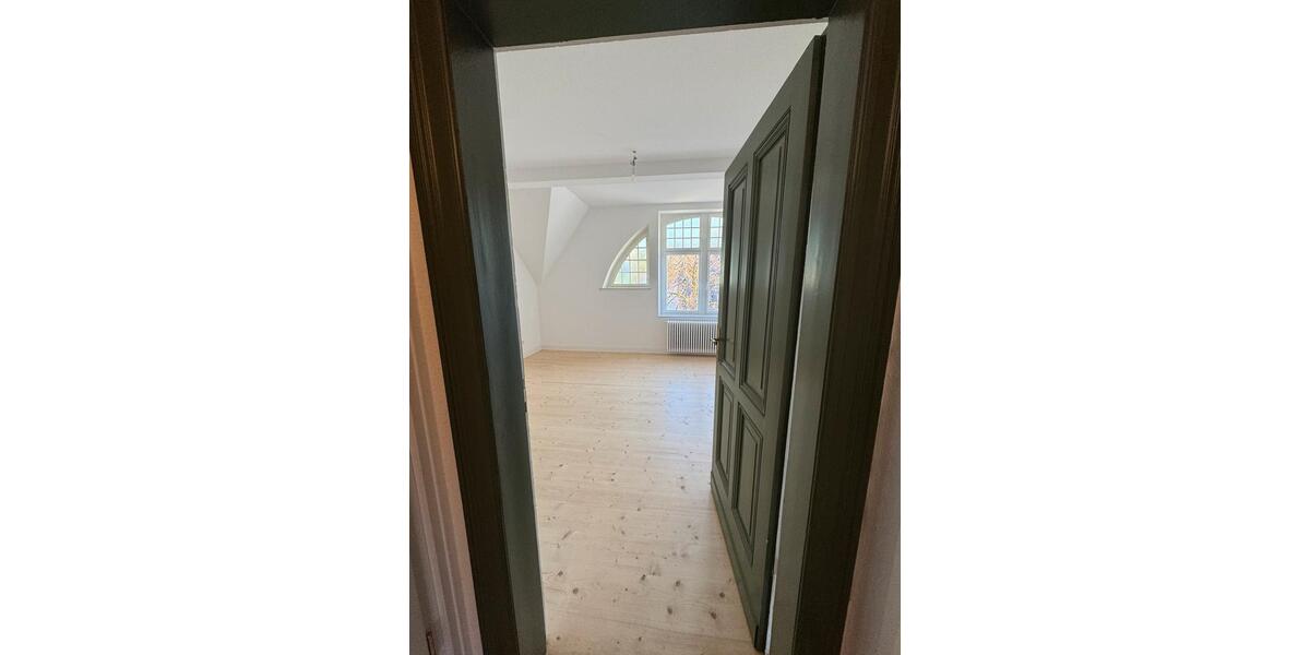 Etagenwohnung Wuppertal Arrenberg - 3.5 Zimmer, 109 m&sup2;, 1.350&euro; | Angebot:26605400