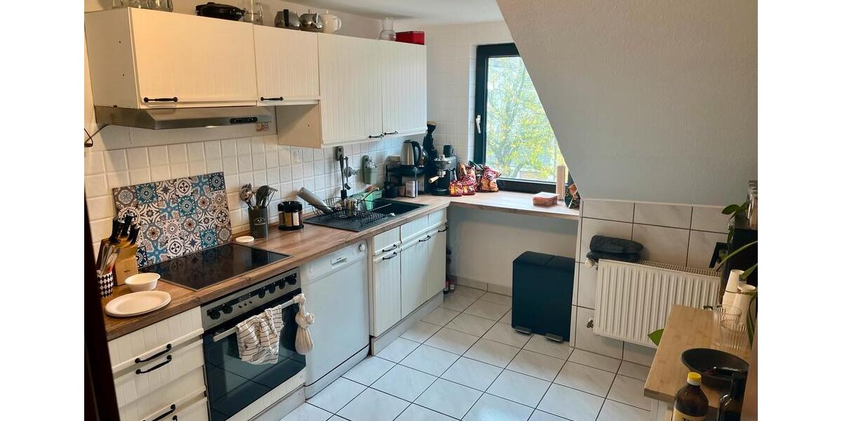 Dachgeschoßwohnung Essen Stadtbezirk IV - 3 Zimmer, 90 m&sup2;, 854&euro; | Angebot:26013827