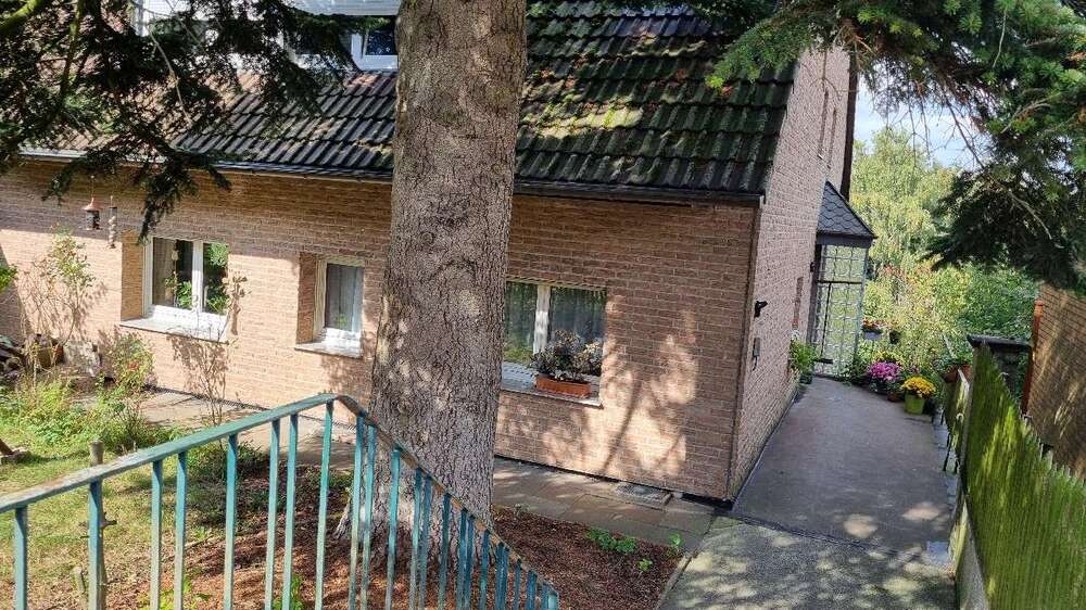 Einfamilienhaus Solingen-Solingen Solingen - 7 Zimmer, 185 m&sup2;, 349.000&euro; | Angebot:26092093