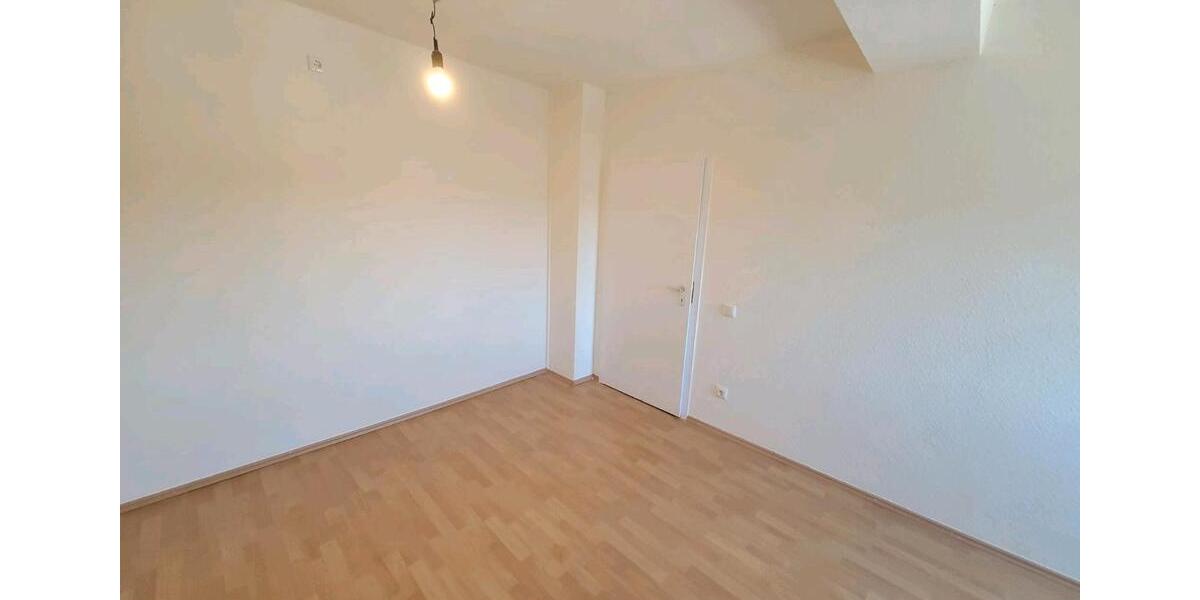Dachgeschoßwohnung Hagen Hagen-Mitte - 3 Zimmer, 64 m&sup2;, 585&euro; | Angebot:25551496