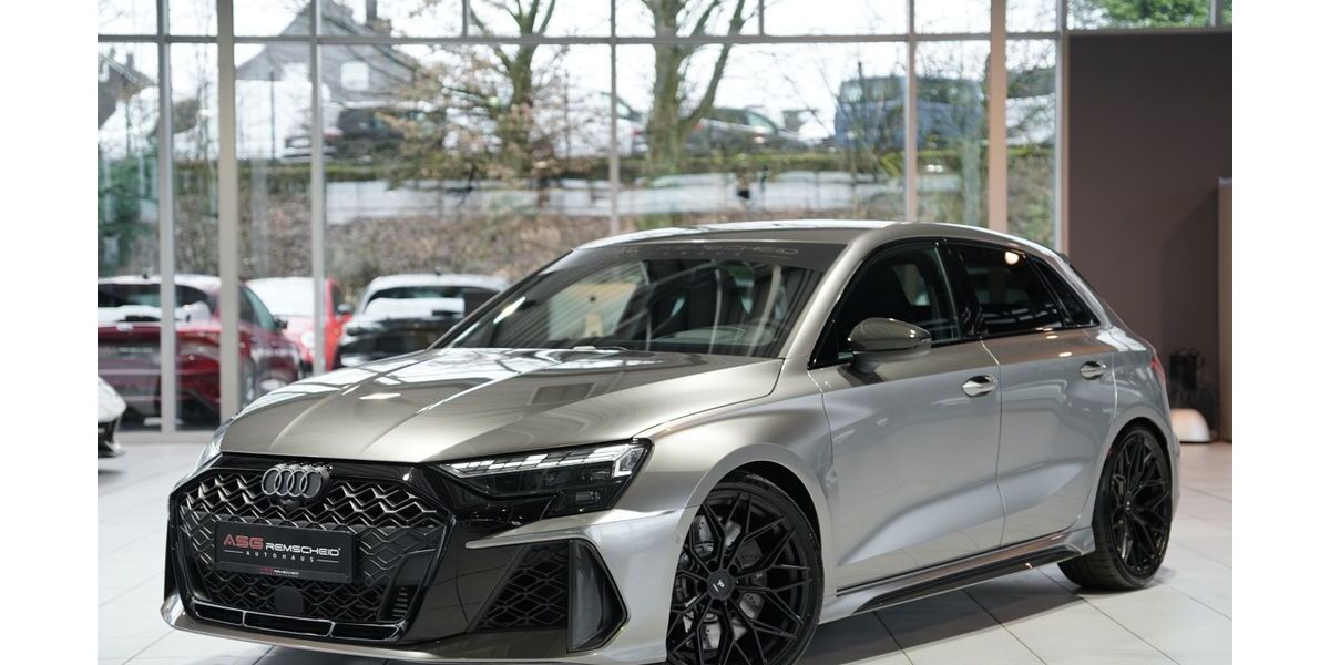 Audi RS3 9.500 km 63.900 &euro; Remscheid/NRW 42855