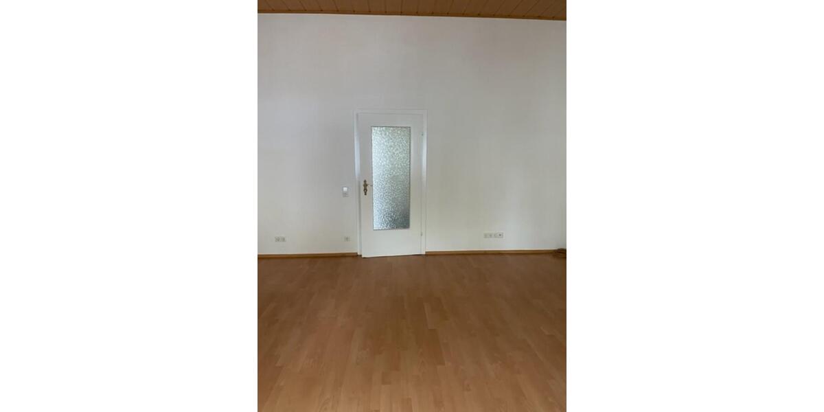 Erdgeschoßwohnung Wuppertal Unterbarmen - 3 Zimmer, 100 m&sup2;, 800&euro; | Angebot:23904688
