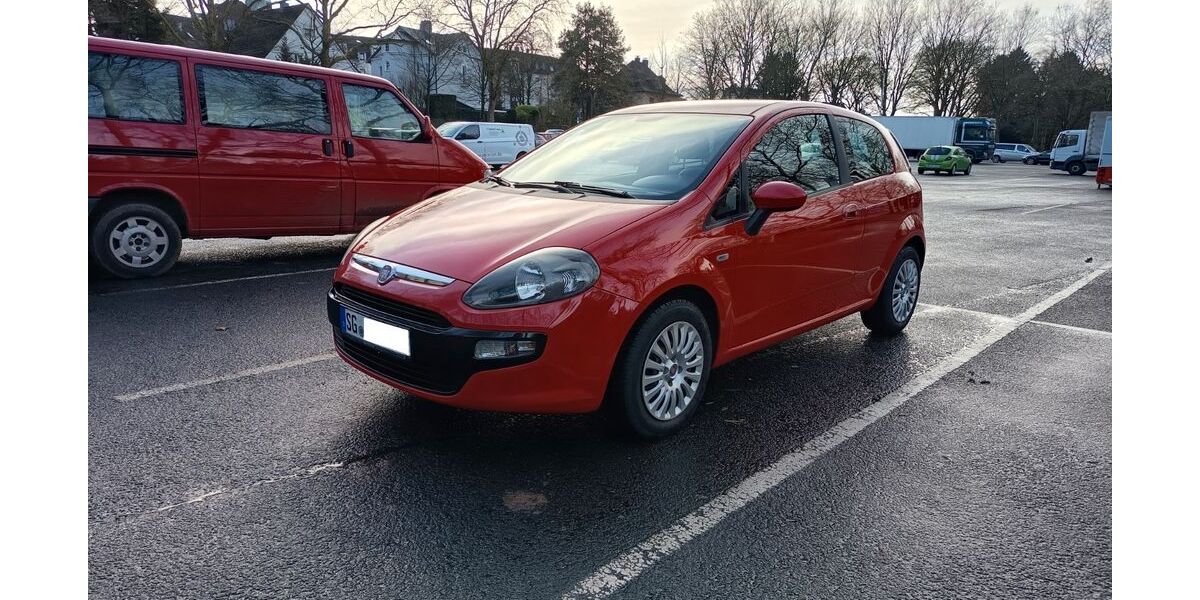 Fiat Punto 133.000 km 2.200 &euro; Solingen 42719