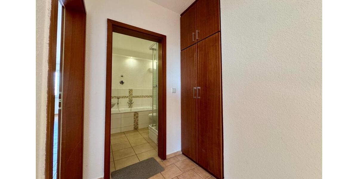 Dachgeschoßwohnung Herne - 2 Zimmer, 73 m&sup2;, 660&euro; | Angebot:25647919