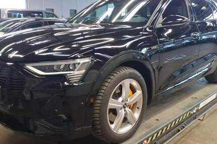 Audi e-tron 37.837 km 30.645 &euro; Hagen 58091
