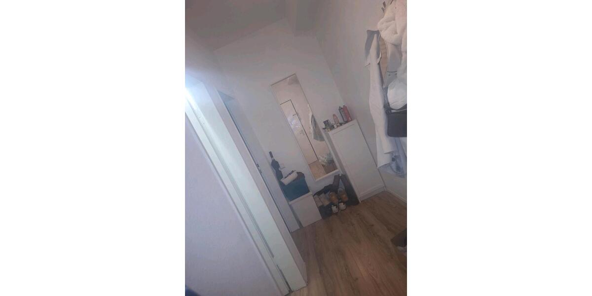 Etagenwohnung Düsseldorf Derendorf - 1 Zimmer, 37 m&sup2;, 650&euro; | Angebot:26025036