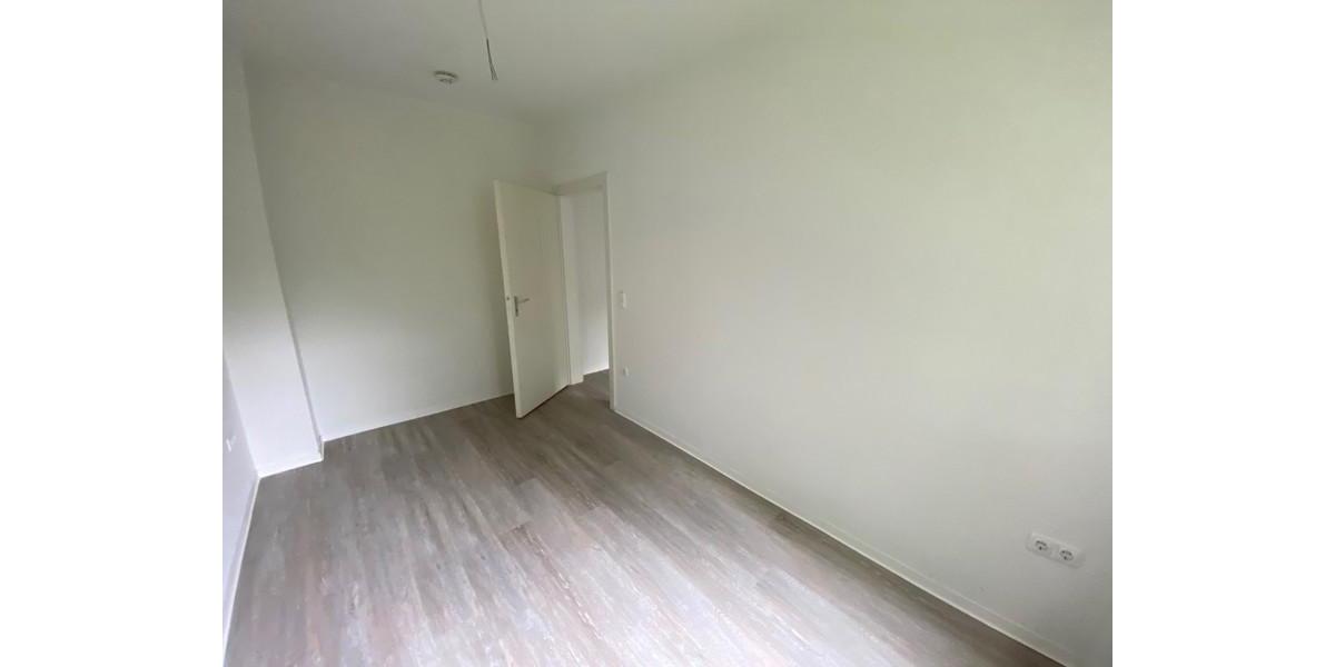 Dachgeschoßwohnung Essen Stadtbezirk VI - 2 Zimmer, 38 m&sup2;, 385&euro; | Angebot:25871627