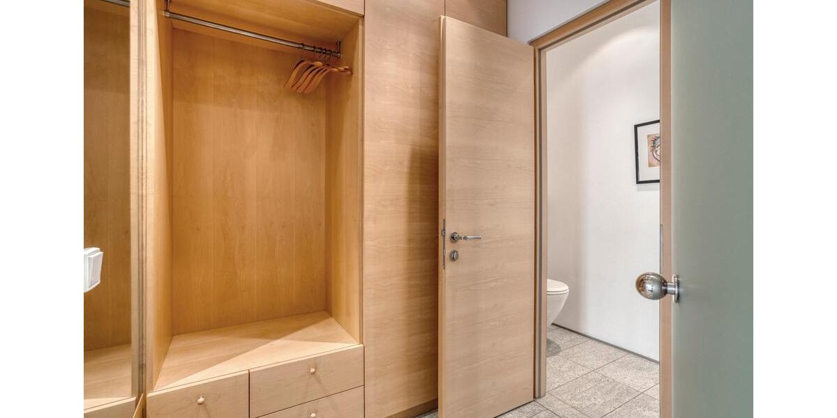 Einfamilienhaus Bochum Bochum-Mitte - 3 Zimmer, 220 m&sup2;, 2.200&euro; | Angebot:25655186