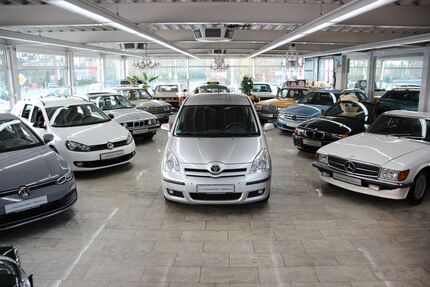 Toyota Corolla Verso 225.000 km 4.990 &euro; Essen 45356