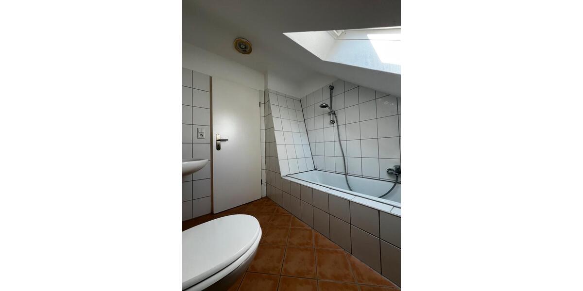 Dachgeschoßwohnung Wuppertal Cronenberg - 3 Zimmer, 64 m&sup2;, 520&euro; | Angebot:26636768