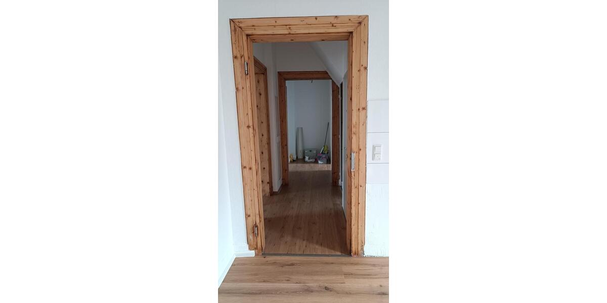 Dachgeschoßwohnung Wuppertal Gemarkung Langerfeld - 4 Zimmer, 100 m&sup2;, 950&euro; | Angebot:26324943