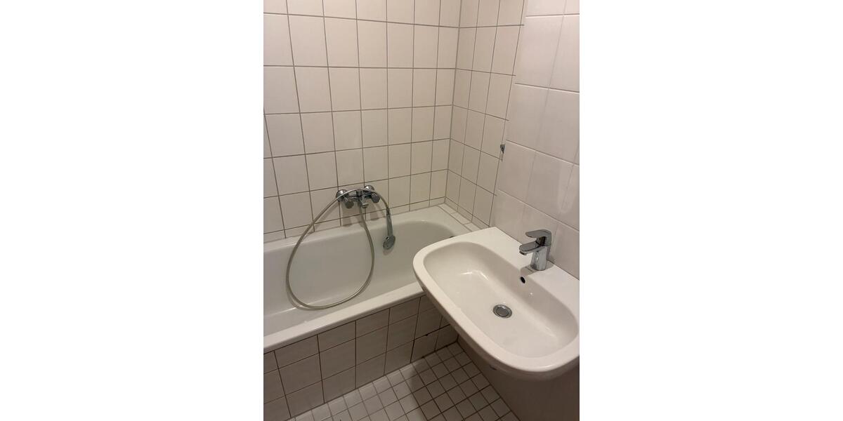Etagenwohnung Essen Stadtbezirk III - 3.5 Zimmer, 88 m&sup2;, 879&euro; | Angebot:26021491