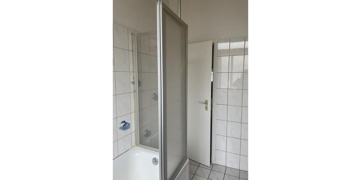 Erdgeschoßwohnung Wuppertal Unterbarmen - 3 Zimmer, 100 m&sup2;, 800&euro; | Angebot:23904688