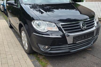 VW Touran 204.000 km 3.299 &euro; Mettmann 40823