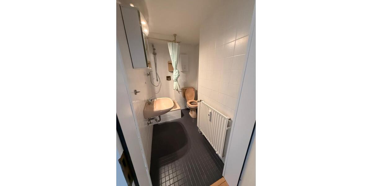 Dachgeschoßwohnung Bochum Bochum-Südwest - 1.5 Zimmer, 29 m&sup2;, 495&euro; | Angebot:26563189