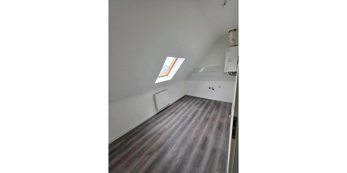 Dachgeschoßwohnung Bochum Bochum-Mitte - 1 Zimmer, 60 m&sup2;, 450&euro; | Angebot:26023004