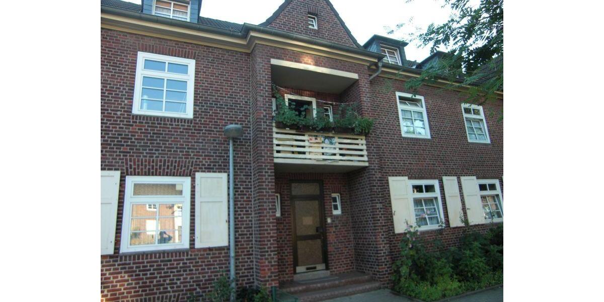 Dachgeschoßwohnung Gelsenkirchen Gelsenkirchen-Mitte - 3.5 Zimmer, 57 m&sup2;, 370&euro; | Angebot:24434862