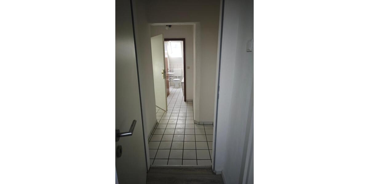 Dachgeschoßwohnung Gelsenkirchen Ückendorf - 4.5 Zimmer, 71 m&sup2;, 490&euro; | Angebot:26534184