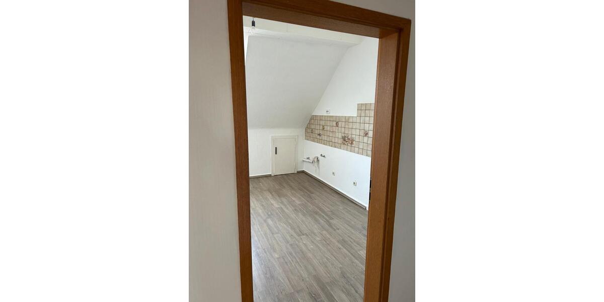 Dachgeschoßwohnung Bochum Höntrop - 3 Zimmer, 52 m&sup2;, 400&euro; | Angebot:26609186