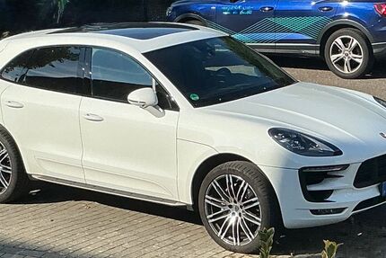 Porsche Macan 68.700 km 40.950 &euro; Mülheim Ruhr 45470