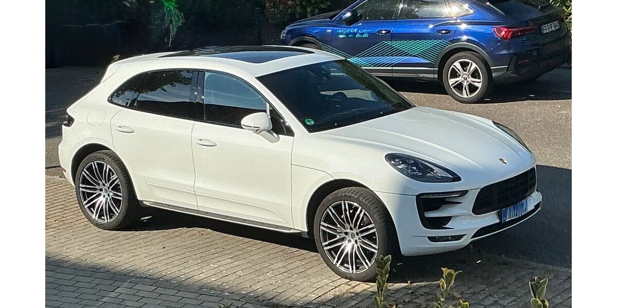Porsche Macan 68.700 km 40.950 &euro; Mülheim Ruhr 45470