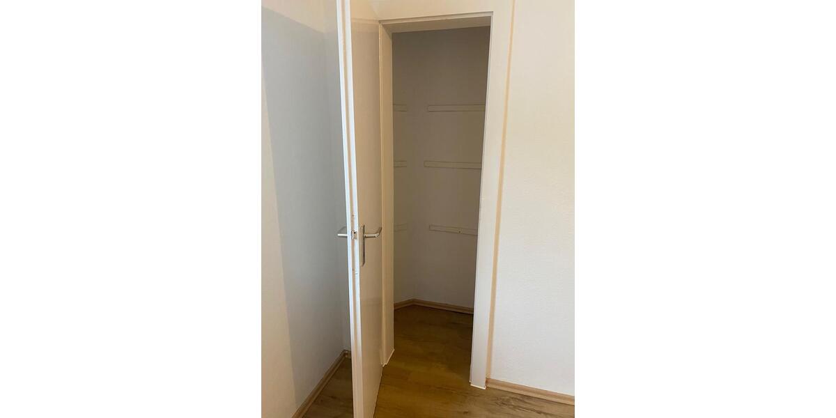 Etagenwohnung Wuppertal Elberfeld - 1 Zimmer, 30 m&sup2;, 360&euro; | Angebot:25807080