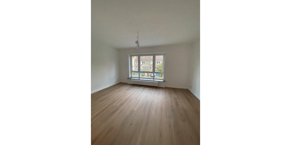 Doppelhaushälfte Düsseldorf Stadtbezirk 6 - 10 Zimmer, 275 m&sup2;, 4.650&euro; | Angebot:25945129