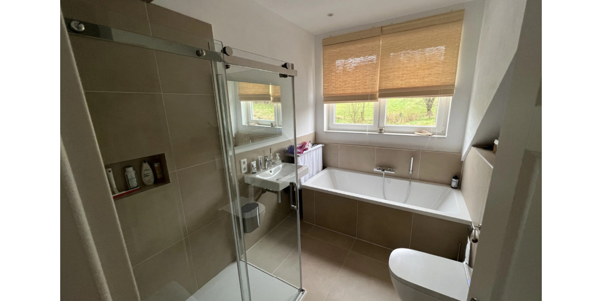 Dachgeschoßwohnung Haan - 3 Zimmer, 99 m&sup2;, 1.500&euro; | Angebot:25613653