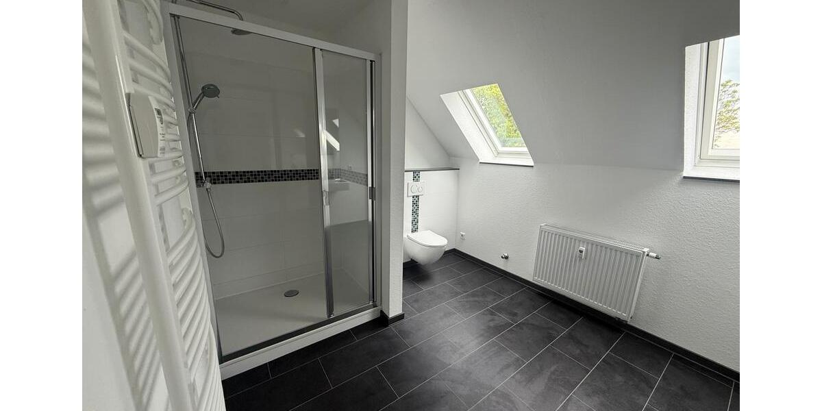 Dachgeschoßwohnung Remscheid Gemarkung Bergisch Born - 2 Zimmer, 75 m&sup2;, 600&euro; | Angebot:26515545