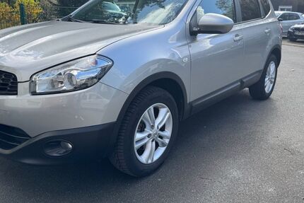 Nissan Qashqai+2 126.584 km 6.600 &euro; Gelsenkirchen 45888