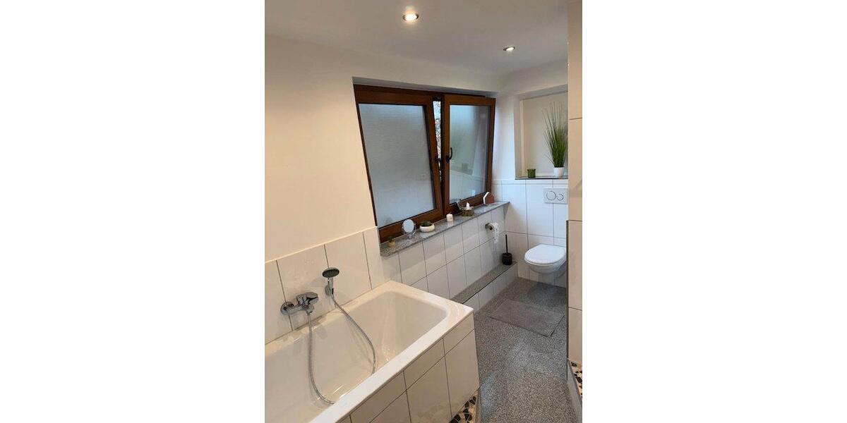 Dachgeschoßwohnung Bochum Werne - 4 Zimmer, 135 m&sup2;, 1.350&euro; | Angebot:25971236