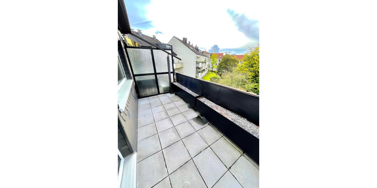 Dachgeschoßwohnung Solingen Burg - 3 Zimmer, 80 m&sup2;, 899&euro; | Angebot:25831726