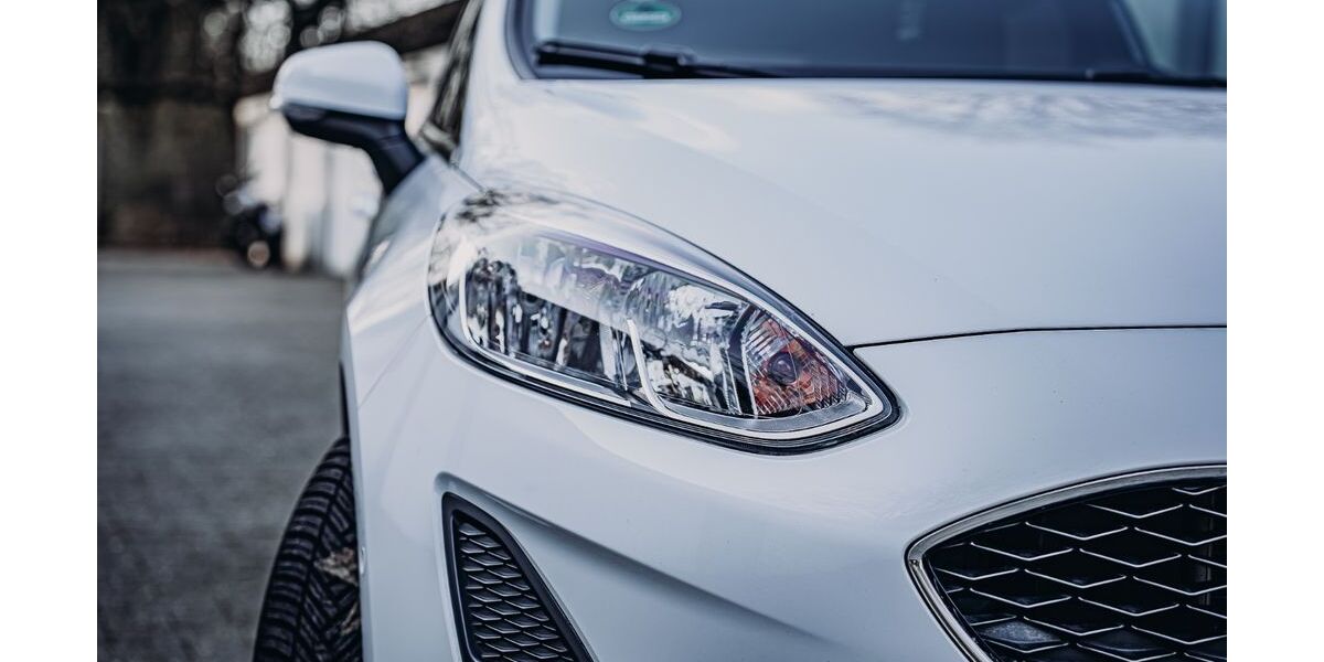 Ford Fiesta 67.000 km 8.200 &euro; Düsseldorf 40472