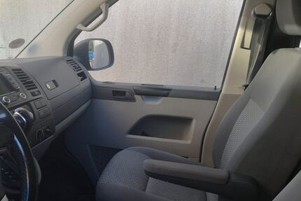 VW T5 Transporter 160.450 km 10.950 &euro; Düsseldorf 40627