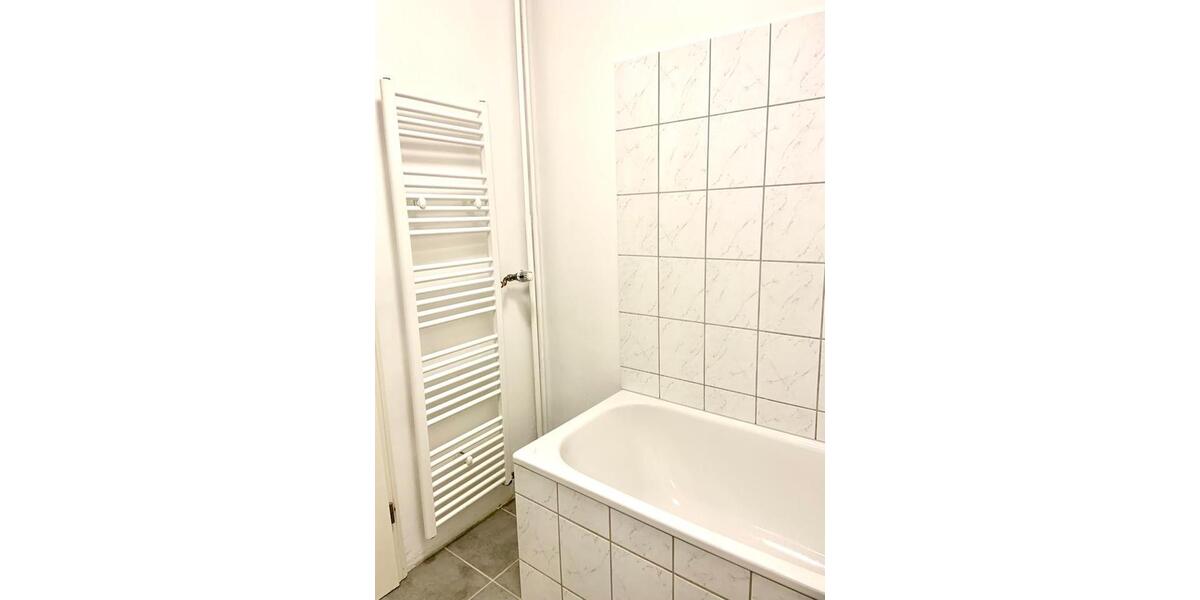 Hochparterre Wuppertal Elberfeld - 2 Zimmer, 66 m&sup2;, 720&euro; | Angebot:25968668