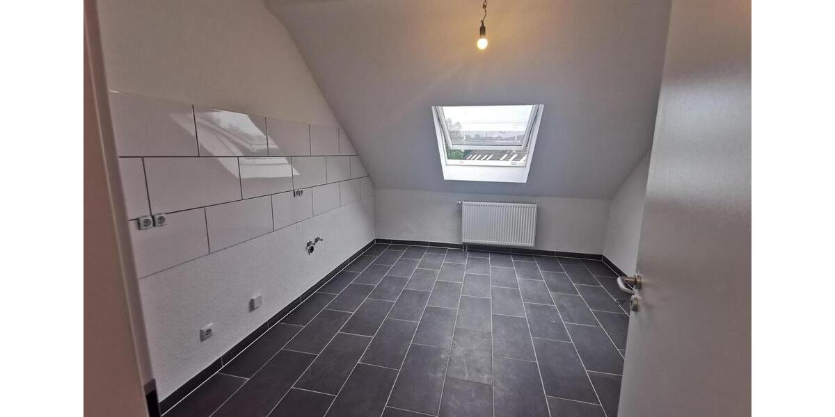 Etagenwohnung Essen Stadtbezirk VII - 4 Zimmer, 110 m&sup2;, 800&euro; | Angebot:26536535