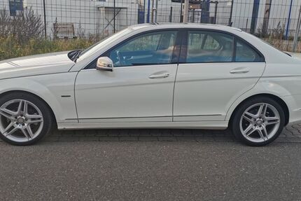 Mercedes-Benz C 180 198.000 km 8.900 &euro; Langenfeld 40764