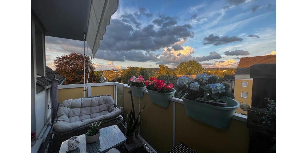 Dachgeschoßwohnung Düsseldorf Stadtbezirk 6 - 2 Zimmer, 65 m&sup2;, 1.350&euro; | Angebot:25995424