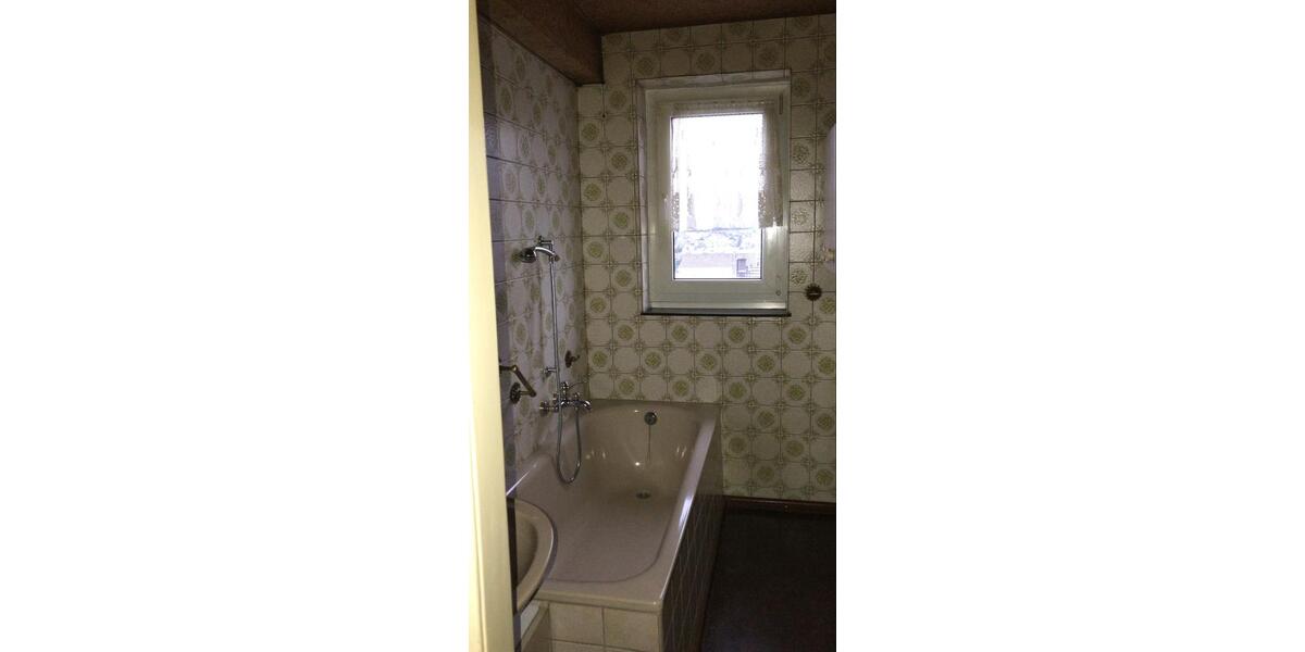 Etagenwohnung Wuppertal Gemarkung Barmen - 3 Zimmer, 77 m&sup2;, 490&euro; | Angebot:25964949