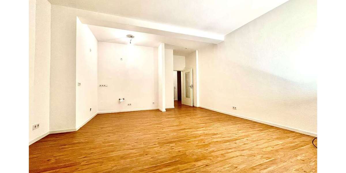 Etagenwohnung Düsseldorf Oberbilk - 2 Zimmer, 90 m&sup2;, 1.128&euro; | Angebot:24187833