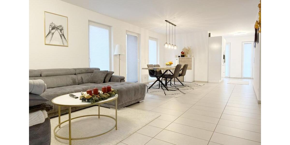 Etagenwohnung Langenfeld (Rheinland) - 3 Zimmer, 111 m&sup2;, 1.550&euro; | Angebot:24600343