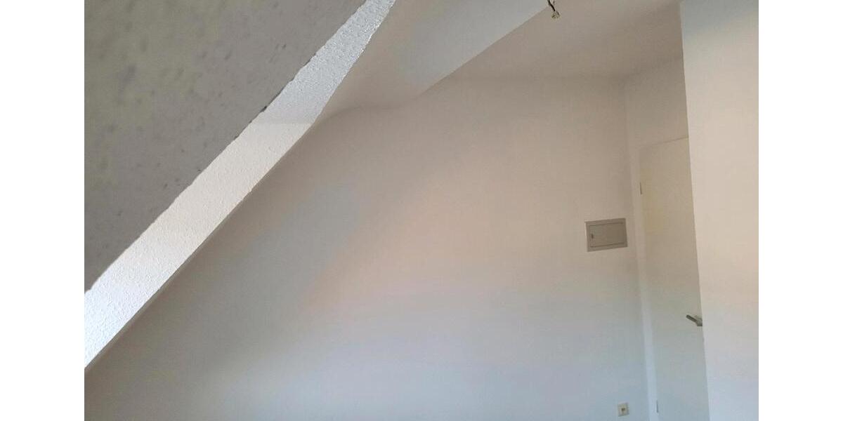 Dachgeschoßwohnung Essen Stadtbezirk IX - 3 Zimmer, 42 m&sup2;, 445&euro; | Angebot:25854722