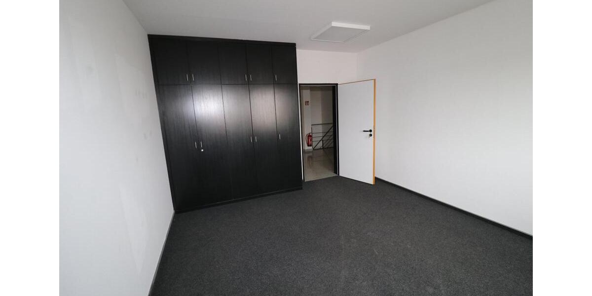 Gewerbeobjekt Langenfeld (Rheinland) - 1.800&euro; | Angebot:26307519