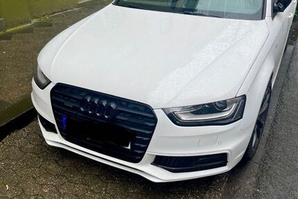 Audi A4 145.755 km 15.200 &euro; Düsseldorf 40472