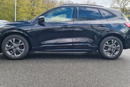 Ford Kuga 15.500 km 23.300 &euro; Essen 45276