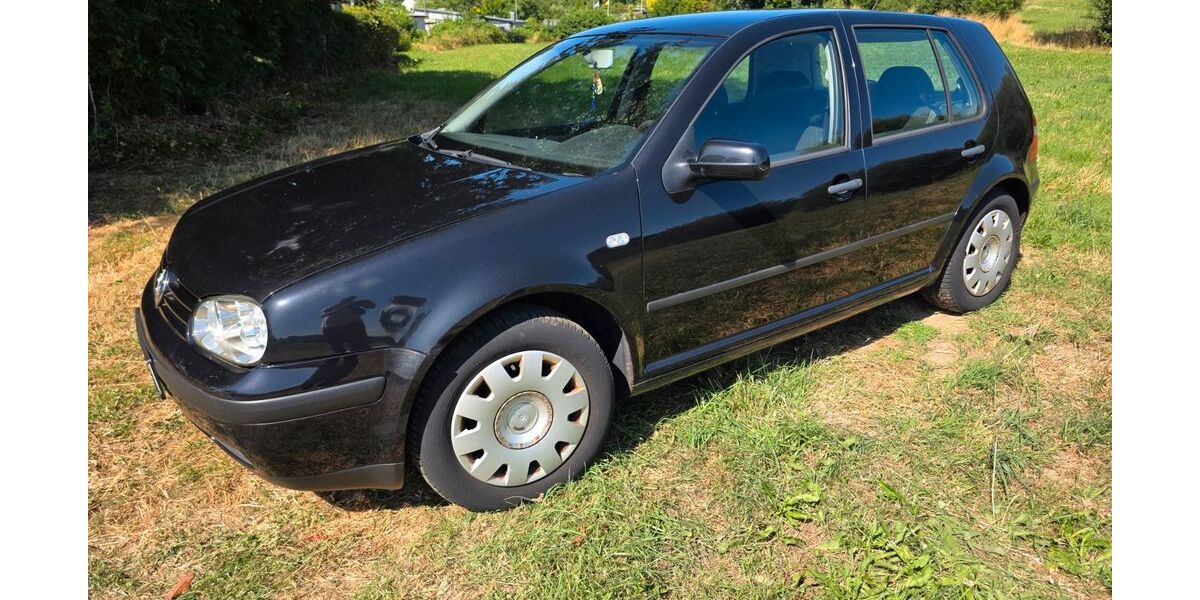 VW Golf 240.000 km 1.450 &euro; Radevormwald 42477